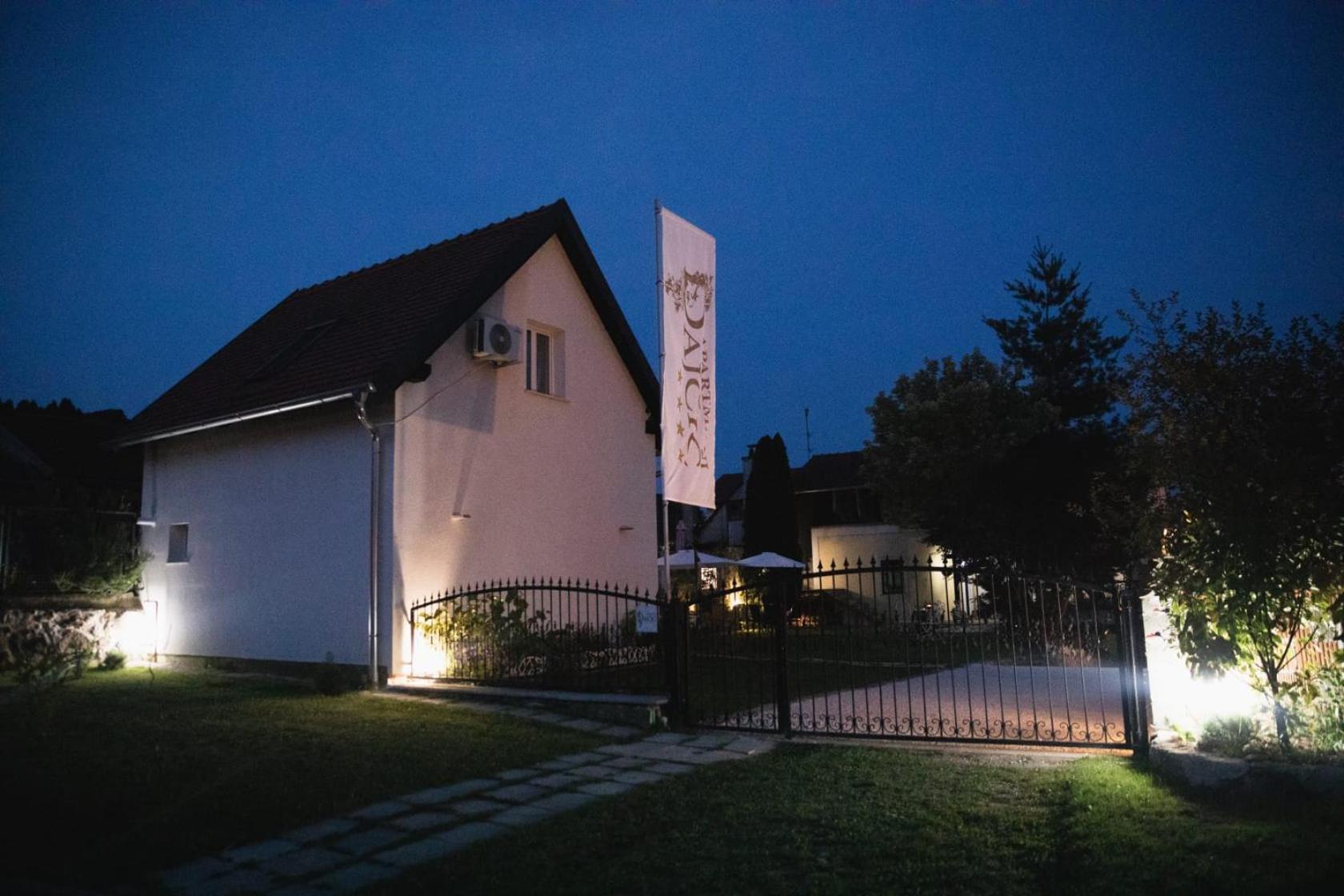 Apartments Dajcic 瓦拉日丁托普利采 外观 照片